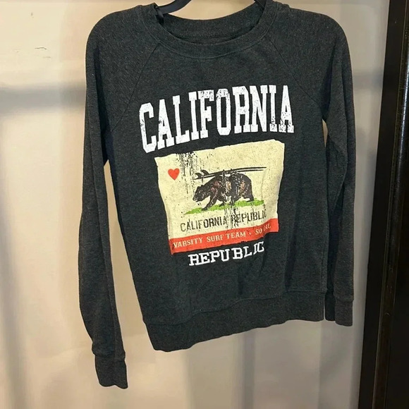 Long Sleeved Sweatshirt Women's Small Dark Gray California Long Sleeve Urban. - Picture 1 of 7